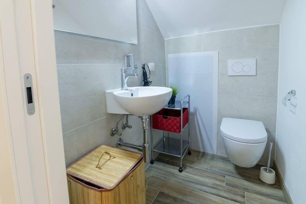 Miniloft Rosso - Mini-Loft Sanremo Centro. Wifi & Aria Condizionata Apartment Ngoại thất bức ảnh